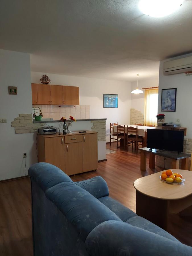 Apartmani Tatjana Округ Горни Экстерьер фото